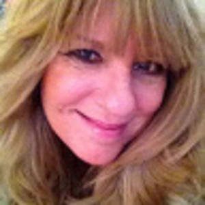 Meet your Posher, Toni lefever